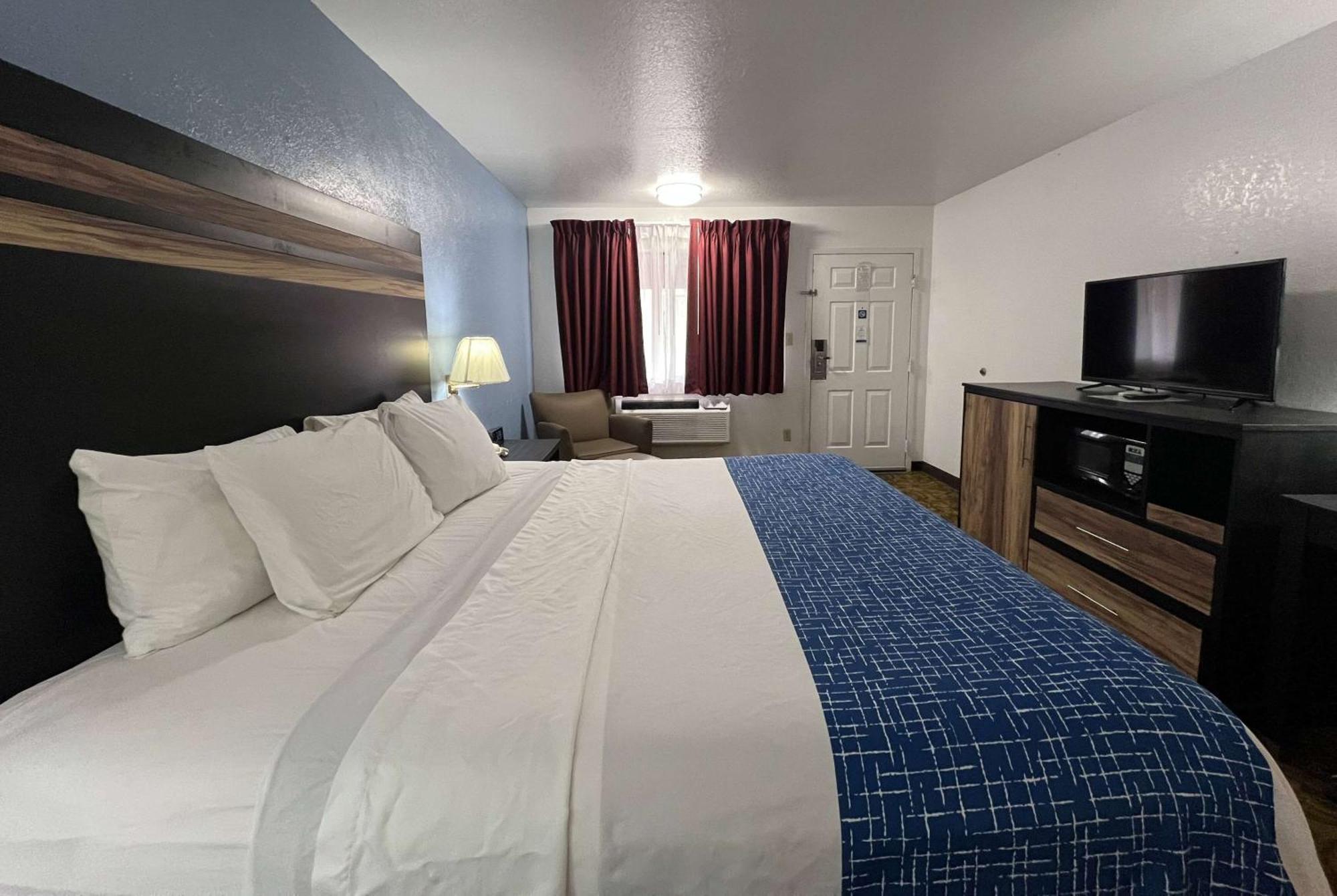Travelodge Hotel 2*